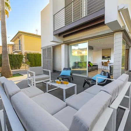 Villa Salines House *