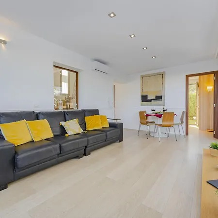 Villa Salines House
