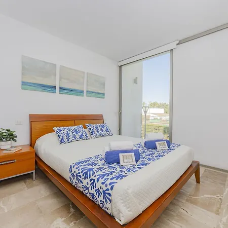 Villa Salines House *