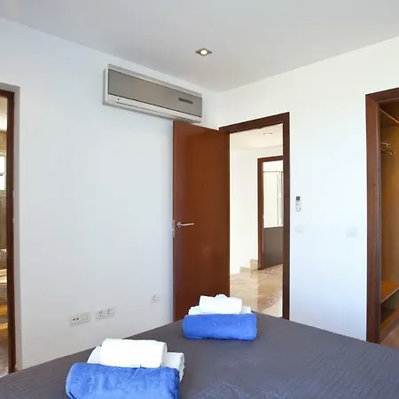 Salines House *
